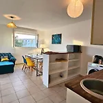 L'evasion Carcassonnais Avec Terrasse 2 Places De Parking Privee Apartment *