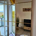 L'evasion Carcassonnais Avec Terrasse 2 Places De Parking Privee *