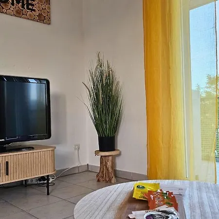 L'evasion Carcassonnais Avec Terrasse 2 Places De Parking Privee Apartment *