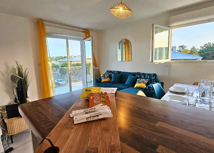 L'evasion Carcassonnais Avec Terrasse 2 Places De Parking Privee Apartment *